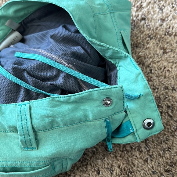 ATHLETA Green Casual Mini Dipper Skirt Skort Pockets Belt Loops Size 2 - Picture 14 of 16